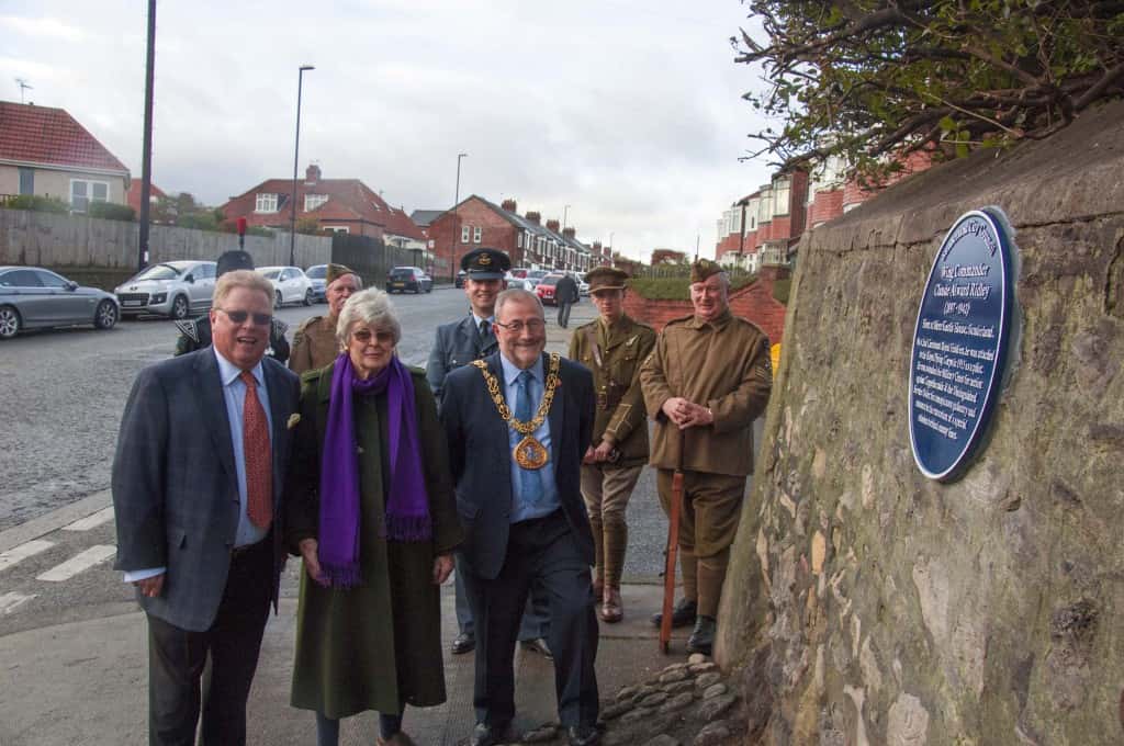 Councillor Emerson and Eleanor Ridley with the Blue Plaque.